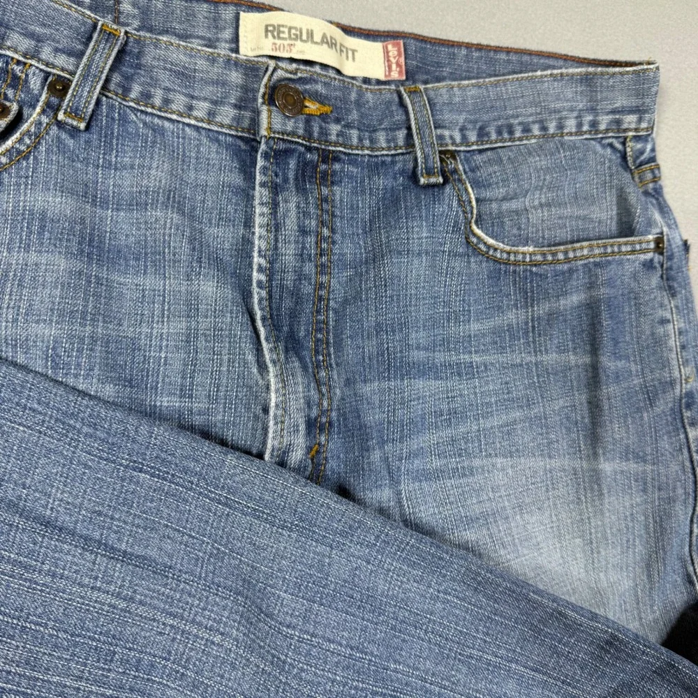 Y2K Levis Regular Fit Straight Leg Medium Wash Denim Blue Jeans Mens W36 L30